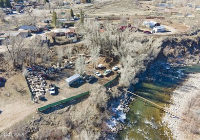 Large lot with great development potential, or just sit back and - photo 3