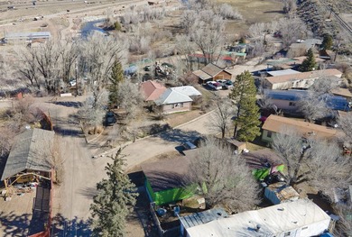 Large lot with great development potential, or just sit back and - photo 7