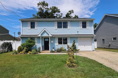 Welcome home to this spacious 6-bedroom, 2-bath Colonial nestled - photo 1