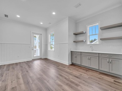 PRICE IMPROVEMENT! Exquisitely designed, 4 Bed, 3 1/2 half bath - photo 42