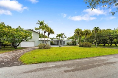Nestled in one of the most picturesque pockets of Pinecrest - photo 3