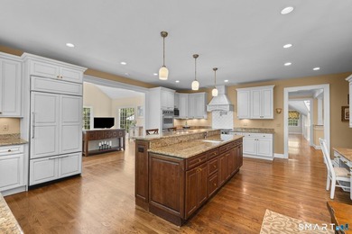 Beautifully rebuilt in 2006, this custom turn-key retreat offers - photo 15
