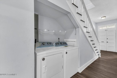 Experience the charm of Historic Savannah in this beautifully - photo 18