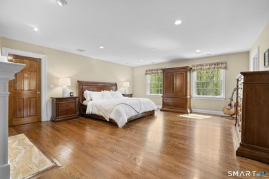 Beautifully rebuilt in 2006, this custom turn-key retreat offers - photo 22