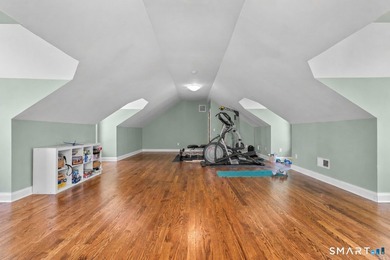 Beautifully rebuilt in 2006, this custom turn-key retreat offers - photo 27