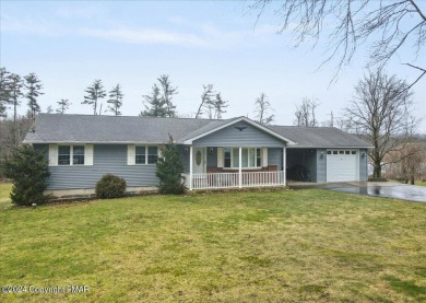 (private lake, pond, creek) Home For Sale in Wapwallopen Pennsylvania