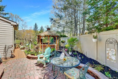 Welcome to Tuscany in Kings Park, an exceptional and rare - photo 41