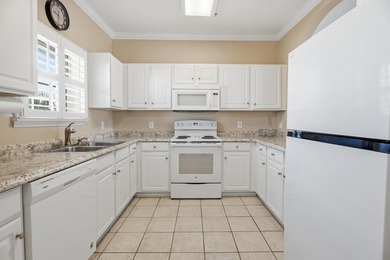 Live Where Every Day Feels Like a Vacation! Fully furnished and - photo 5
