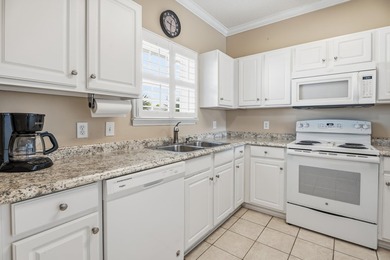 Live Where Every Day Feels Like a Vacation! Fully furnished and - photo 6