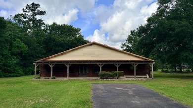 (private lake, pond, coastal) Home For Sale in Vidor Texas