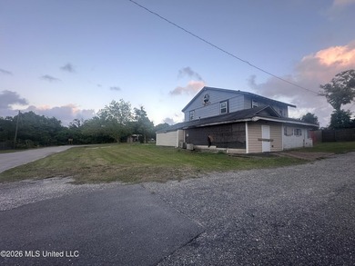 Investor Special - Fixer Upper Opportunity in Prime Gulfport - photo 3