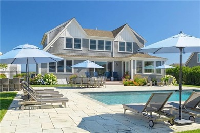 Custom crafted oceanside estate perfectly sited on a tranquil - photo 3