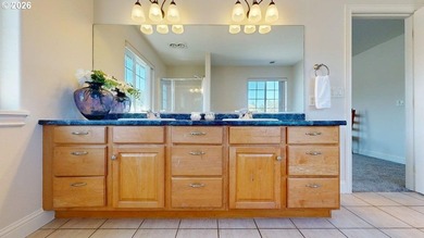 Three bedrooms and a spacious two-level layout set the tone for - photo 20