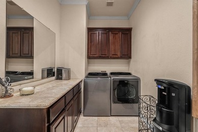 Welcome to 700 Coffee Circle! A masterfully crafted luxury - photo 22