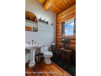 Stunning 2,532 sq ft log home on 90 working acres in the heart - photo 22