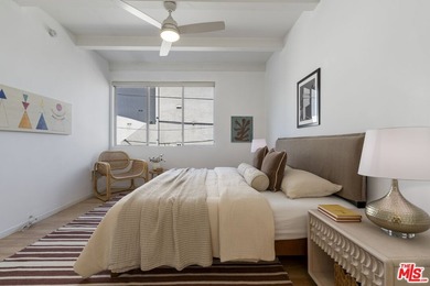 Perfectly located in the heart of Venice, just moments from - photo 26