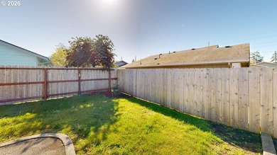Three bedrooms and a spacious two-level layout set the tone for - photo 32
