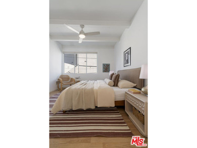 Perfectly located in the heart of Venice, just moments from - photo 34