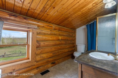 Stunning 2,532 sq ft log home on 90 working acres in the heart - photo 45