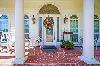 Experience a life of luxury at this gorgeous golf course home - photo 3