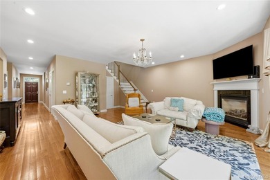 Luxury, privacy and low-maintenance living come together in this - photo 6