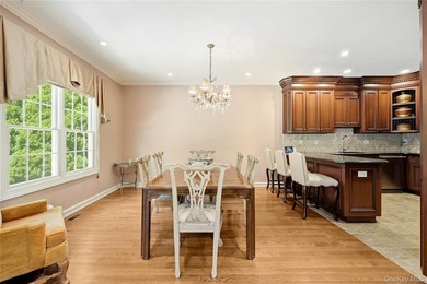 Luxury, privacy and low-maintenance living come together in this - photo 7