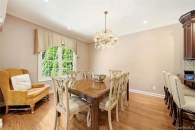 Luxury, privacy and low-maintenance living come together in this - photo 8