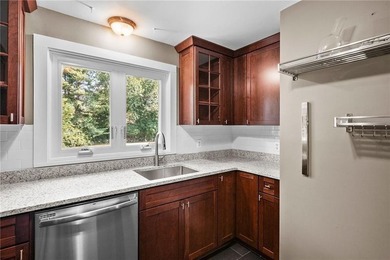 This inviting end-unit townhouse, part of the 12-unit Barclay - photo 6