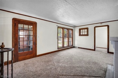 Don't miss this beautifully maintained Colonial-style home in - photo 8