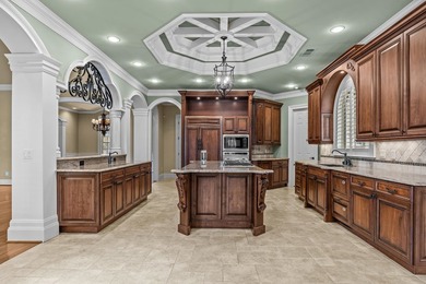 EXQUISITE CASTLE-LIKE ESTATE WITH SUNNING GOLF COURSE VIEWS ! - photo 17
