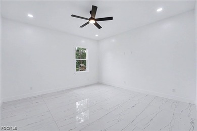This impressive property offers 5 bedrooms plus a den, 6 - photo 25