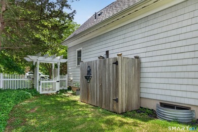 Custom built with exceptional craftsmanship and attention to - photo 26