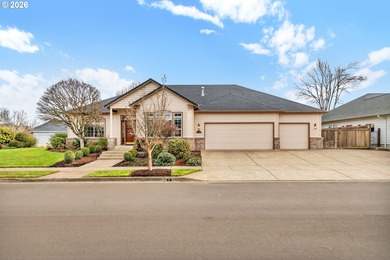 McKenzie River  Home For Sale in Springfield Oregon