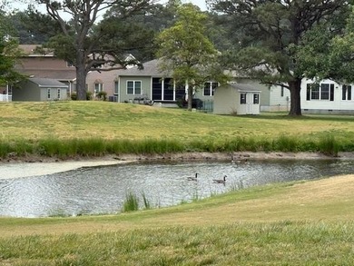 Welcome to life on the golf course in the sought-after community - photo 40