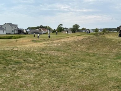 Welcome to life on the golf course in the sought-after community - photo 42