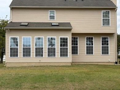Welcome to life on the golf course in the sought-after community - photo 48