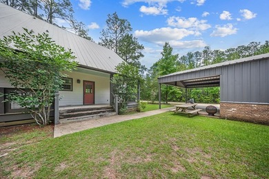 Welcome to your own private retreat in Rayburn Country! Nestled - photo 6