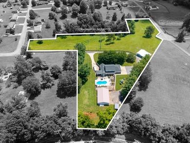 0ne-of-a-Kind Country Estate on Over 5 Acres! Properties like - photo 4