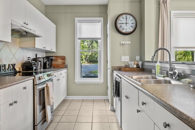 Beautiful 2 bed 2 bath first floor condo in conveniently located - photo 8