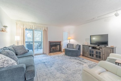 Welcome to this beautifully appointed 2-bedroom, 2-bath - photo 5