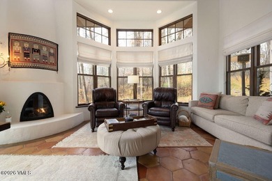 Offered for the first time, Porque No Ranch is a private - photo 8