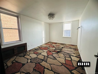 Sheepshead Bay .... Fully renovated 2-bedroom, 1-bath apartment - photo 10