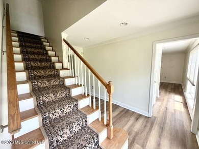 Welcome to this beautiful two s tory residence that perfectly - photo 11