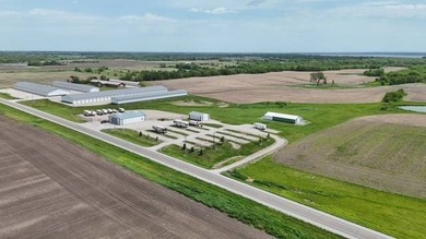 Discover a versatile commercial property located at 19669 Hwy - photo 3
