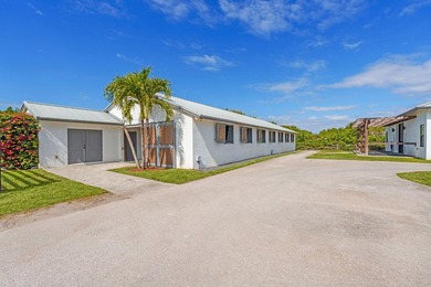 Tucked away in a quiet, secluded setting yet optimally - photo 25