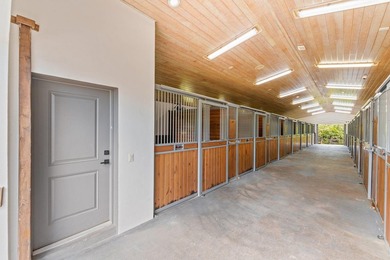 Tucked away in a quiet, secluded setting yet optimally - photo 26