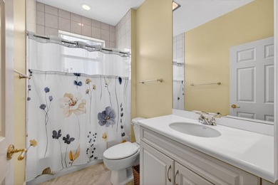 Welcome to this thoughtfully designed four-bedroom, three-bath - photo 32