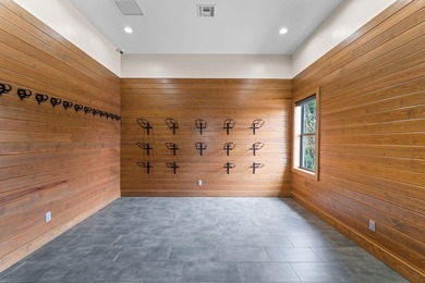 Tucked away in a quiet, secluded setting yet optimally - photo 35