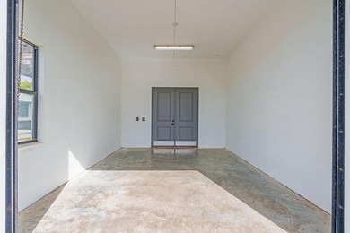 Tucked away in a quiet, secluded setting yet optimally - photo 44
