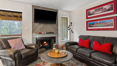 Escape to the beauty of Lake Monroe and discover easy, turnkey - photo 6